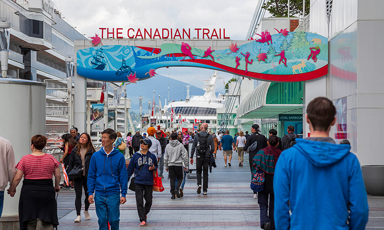 Tourists at Canada Trail tourist Site